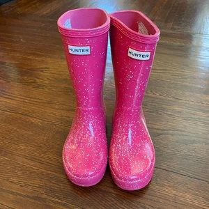 Barely worn pink Hunter boots, size 13